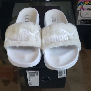 Fenty puma leader Furry slides